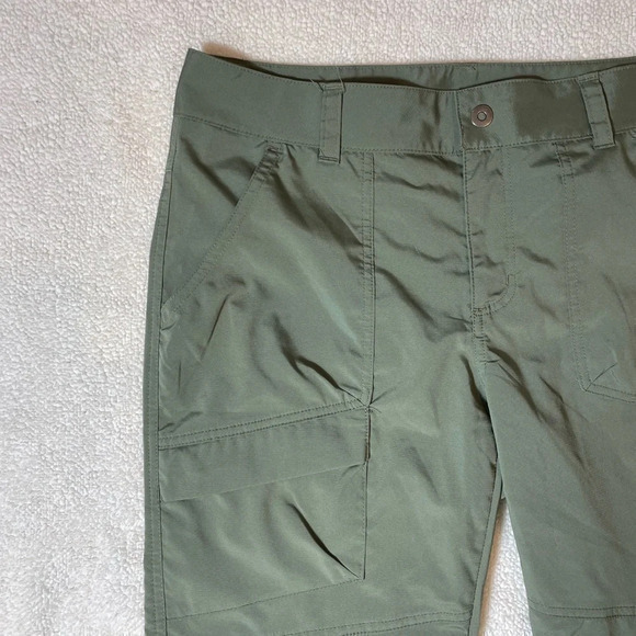 Columbia Omni Shield Midrise Hiking Bermuda Length Cargo Shorts - Picture 3 of 13